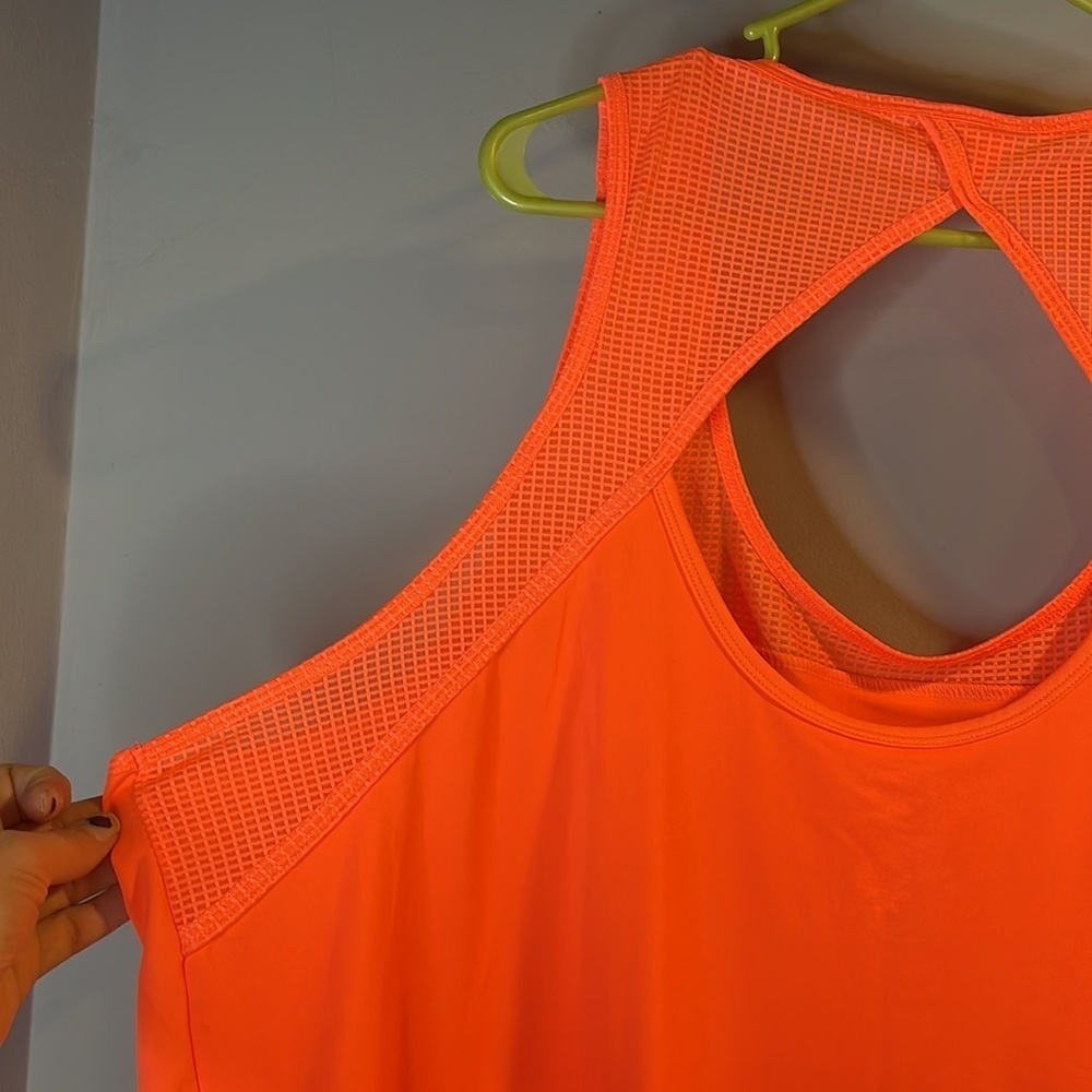 Neon orange workout tanktop - Picture 8 of 11